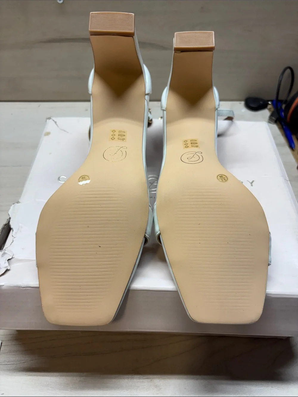Chinese Laundry White Patent Square-Toe Ankle Strap Block Heels #552